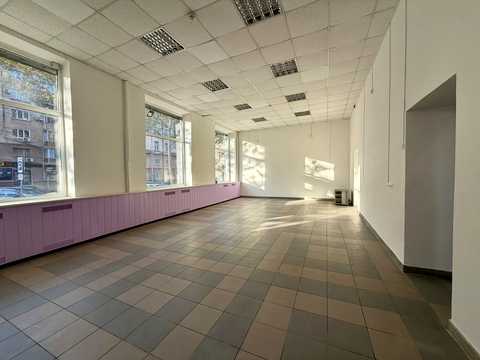 комерційна за адресою Миколаїв, Соборна вул. (Радянська), 12