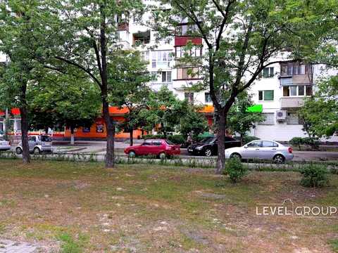 коммерческая по адресу Русановский бульв., 3