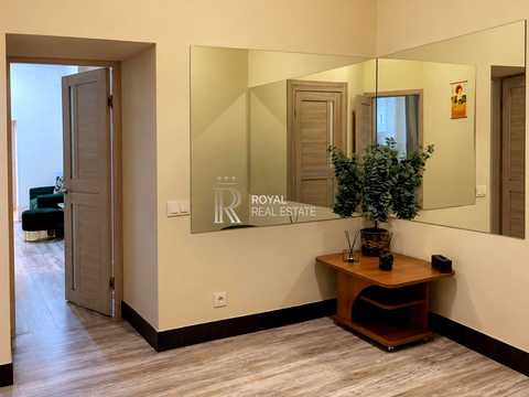 комерційна за адресою Велика Житомирська вул., 4-В