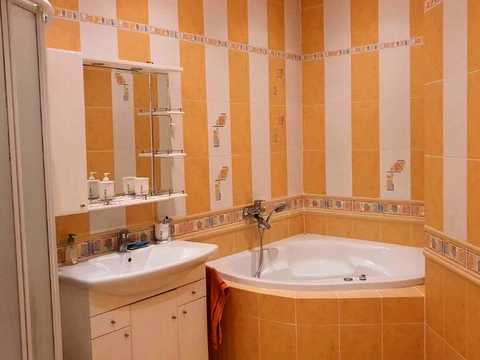 квартира за адресою Олександра Олеся вул., 25-В