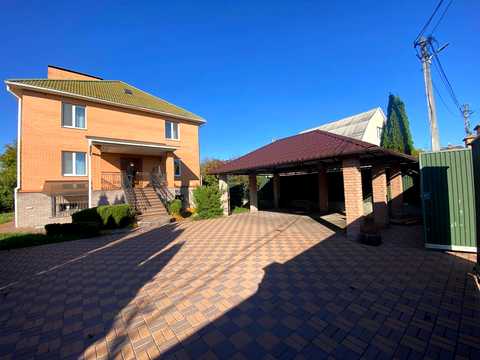 будинок за адресою с. Крюківщина, Квіткова вул., 16