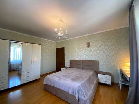 будинок за адресою с. Крюківщина, Квіткова вул., 16