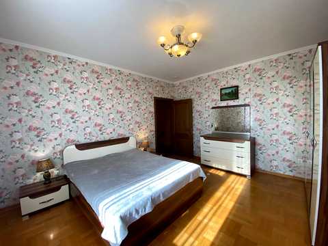 будинок за адресою с. Крюківщина, Квіткова вул., 16