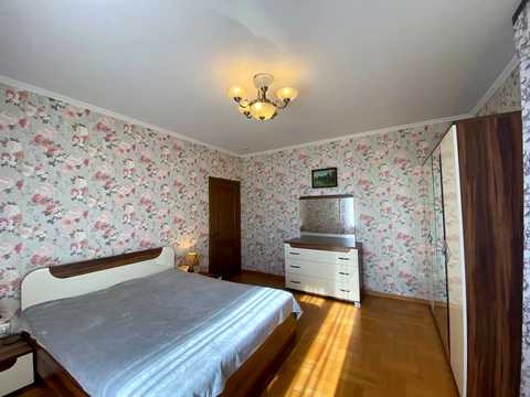 будинок за адресою с. Крюківщина, Квіткова вул., 16