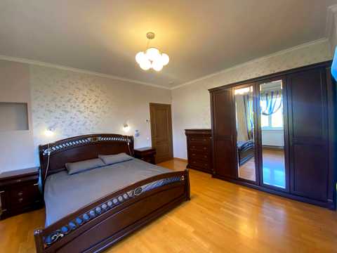 будинок за адресою с. Крюківщина, Квіткова вул., 16