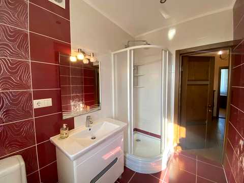 будинок за адресою с. Крюківщина, Квіткова вул., 16