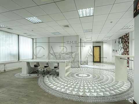 комерційна за адресою Саперно-Слобідська вул., 22