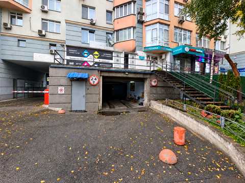 паркомісце за адресою Юлії Здановської вул. (Ломоносова), 58