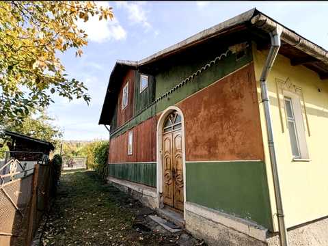 дом по адресу Джерельна-Бічна ул., 6