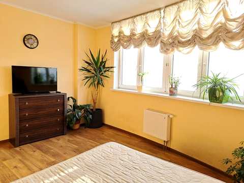 квартира по адресу Сім'ї Кульженків ул. (Петра Дегтяренка), 33