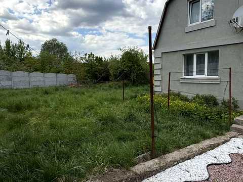 дом по адресу Озерна