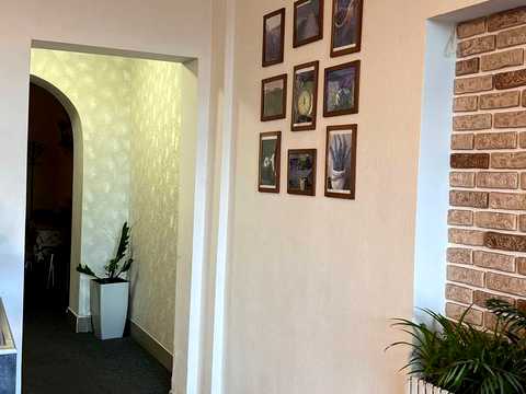 комерційна за адресою Михайла Грушевського вул., 1