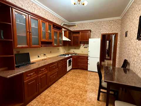 квартира за адресою Канатна вул., 130а