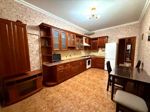 квартира за адресою Канатна вул., 130а