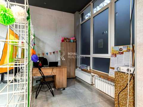 комерційна за адресою Київ, Деміївська вул., 13