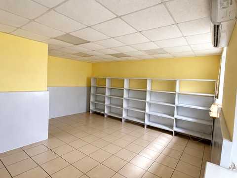 комерційна за адресою Лесі Українки бульв., 4-Б