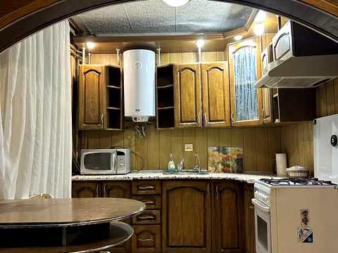 квартира за адресою Михайла Максимовича вул., 6