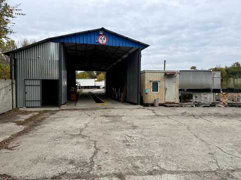 комерційна за адресою Чорних Запорожців вул. (Бориса Кротова), 24