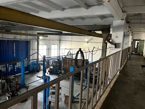 комерційна за адресою Чорних Запорожців вул. (Бориса Кротова), 24
