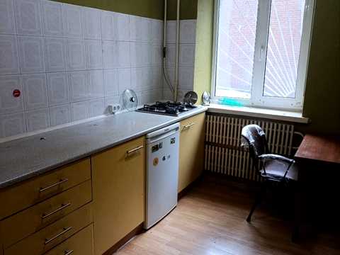 комерційна за адресою Чернишевська вул., 85
