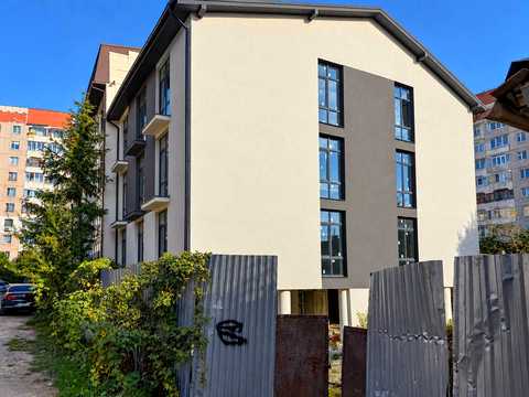 квартира по адресу Космичная ул., 3