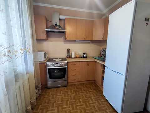 квартира за адресою Анни Ахматової вул., 43