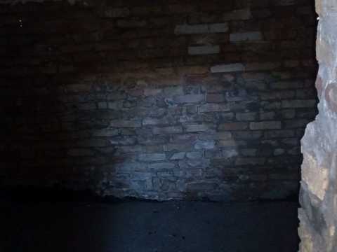 паркомісце за адресою Лугова вул., 15