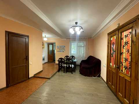квартира за адресою Олексія Вадатурського вул. (Маршала Малиновського), 5