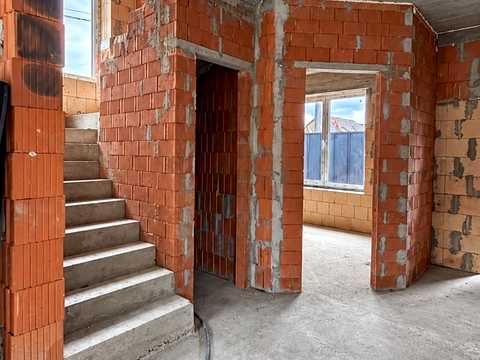 будинок за адресою Миколи Вінграновського вул. (1 Травня)