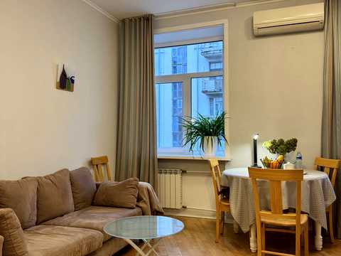 квартира за адресою Заньковецької вул., 10