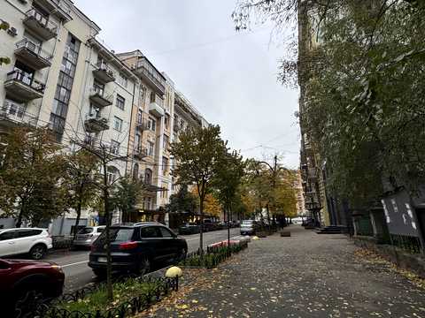 квартира за адресою Заньковецької вул., 10