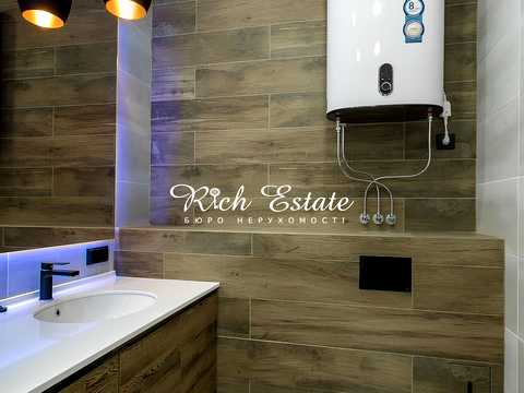 квартира за адресою Євгена Коновальця вул. (Щорса), 34-А