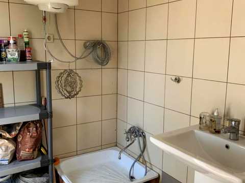 будинок за адресою с. Петрушки, гагаріна