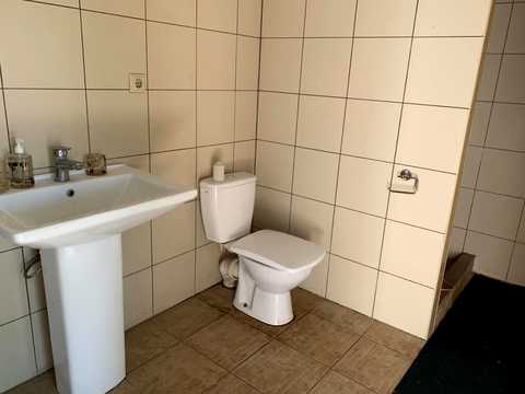будинок за адресою с. Петрушки, гагаріна
