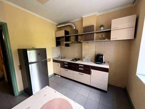 квартира за адресою Екіпажний пров., 1