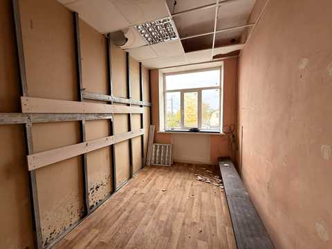 комерційна за адресою Соборна, 12