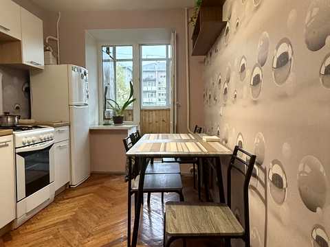 квартира за адресою Гната Хоткевича вул., 44/4