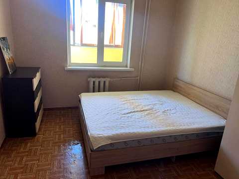 квартира за адресою Анни Ахматової вул., 43