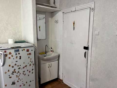 квартира за адресою Космонавтів вул., 25/3