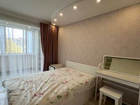 квартира за адресою Академіка Корольова вул., 76/2