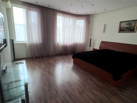 квартира за адресою Середньофонтанська вул., 19в