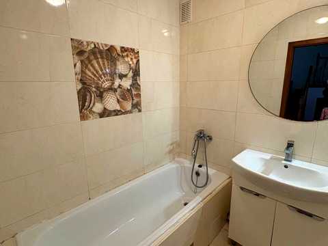 квартира за адресою Лозовецька вул., 8