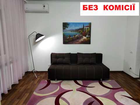 квартира за адресою Анни Ахматової вул., 43
