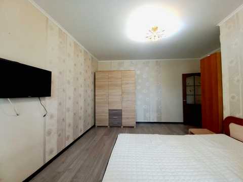 квартира за адресою Зоопаркова вул., 10