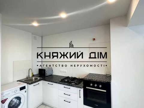 квартира за адресою В'ячеслава Чорновола вул., 30