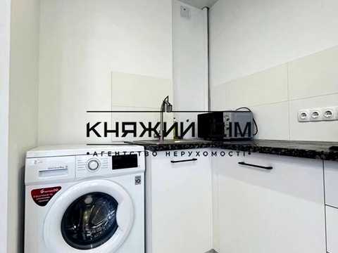 квартира за адресою В'ячеслава Чорновола вул., 30