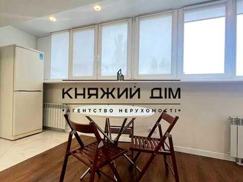 квартира за адресою В'ячеслава Чорновола вул., 30