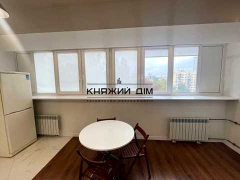 квартира за адресою В'ячеслава Чорновола вул., 30