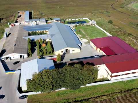 коммерческая по адресу Івана Франка, 1