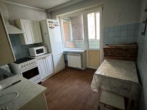 квартира за адресою Київ, Романа Шухевича просп. (Генерала Ватутіна), 2-Б